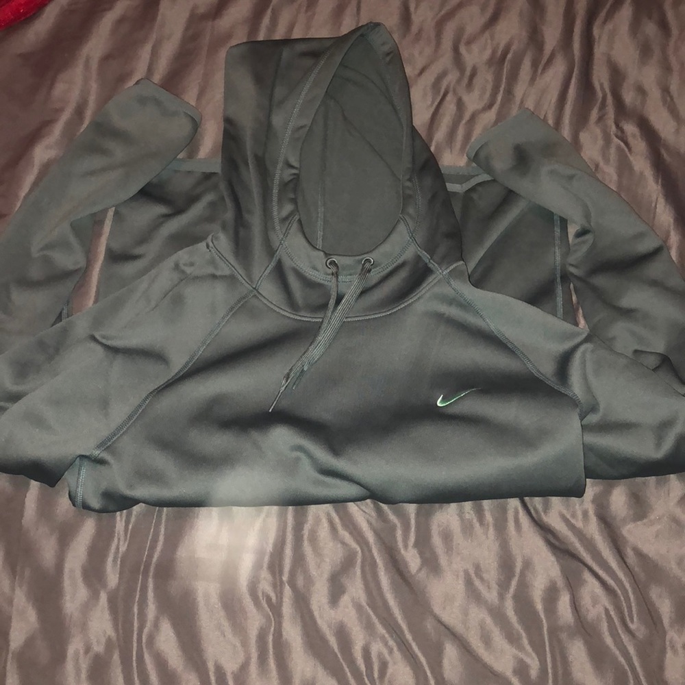 nike dri-fit hoodie